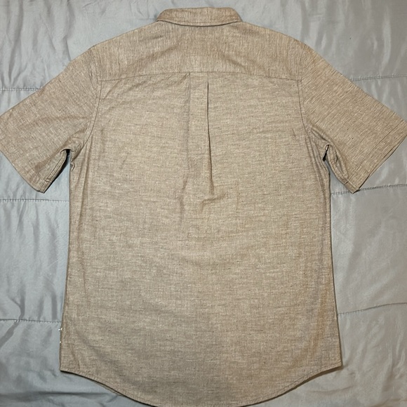 (NWT) St. John’s Bay men’s Casual Buttoned Down Shirt. Size Small Classic Fit. - Picture 3 of 8